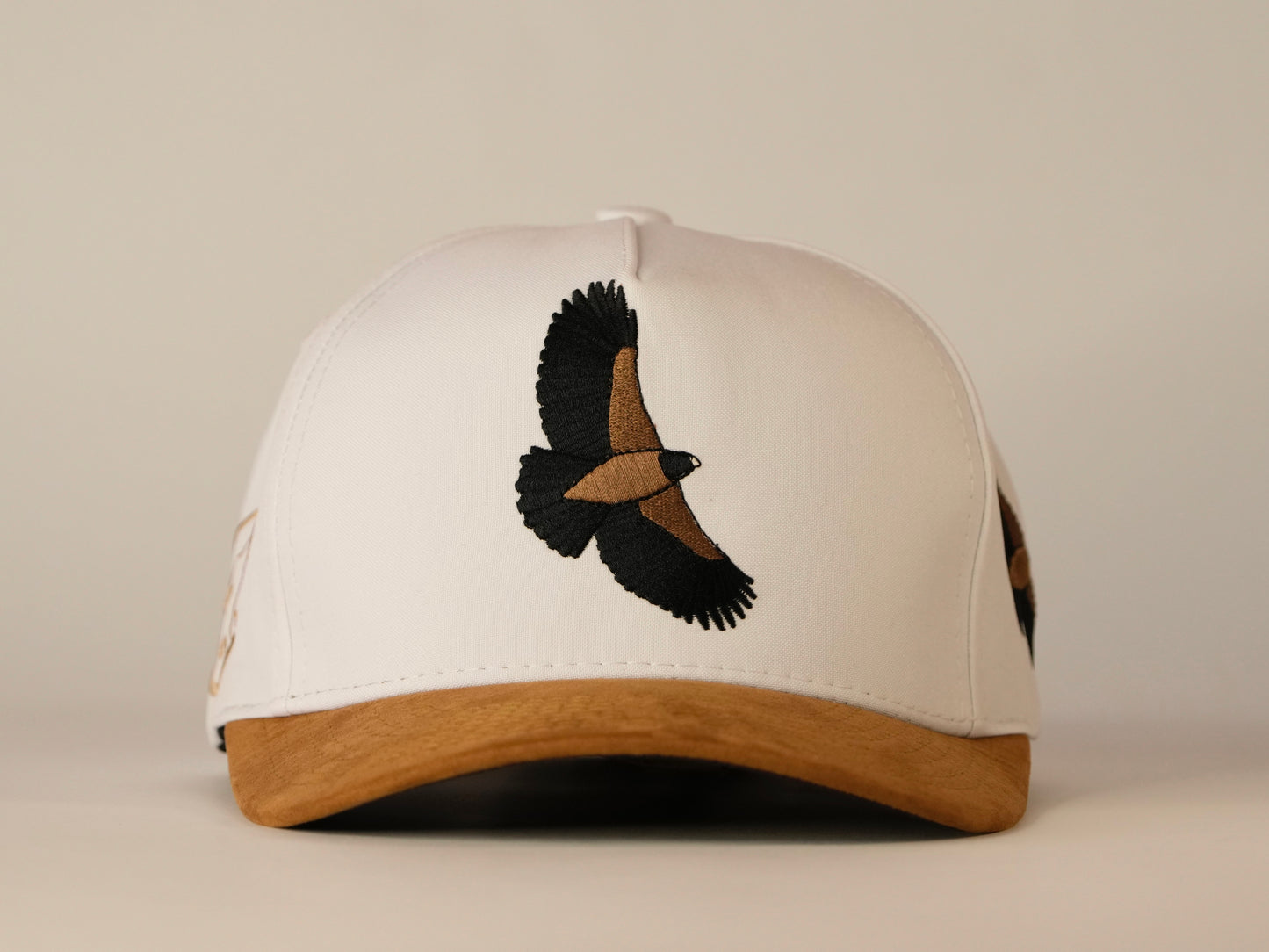 Gorra vuelo águila real de montaña - Blanca y café